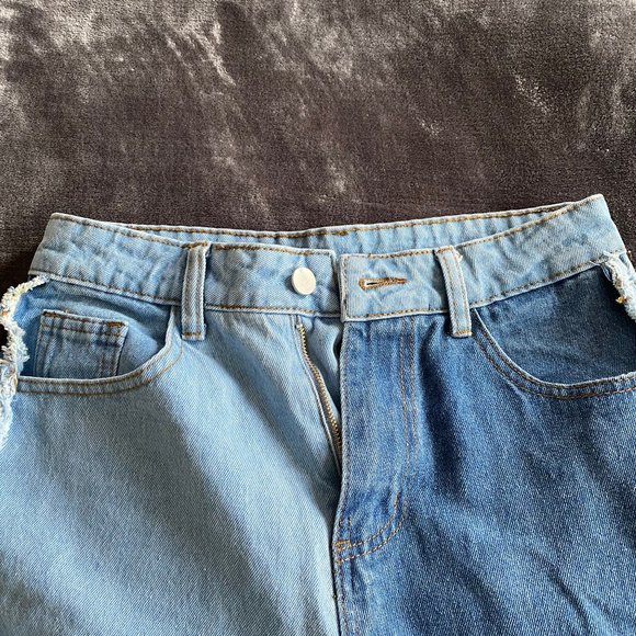 Unworn Two-Tone Light Blue Jeans - Picture 6 of 7